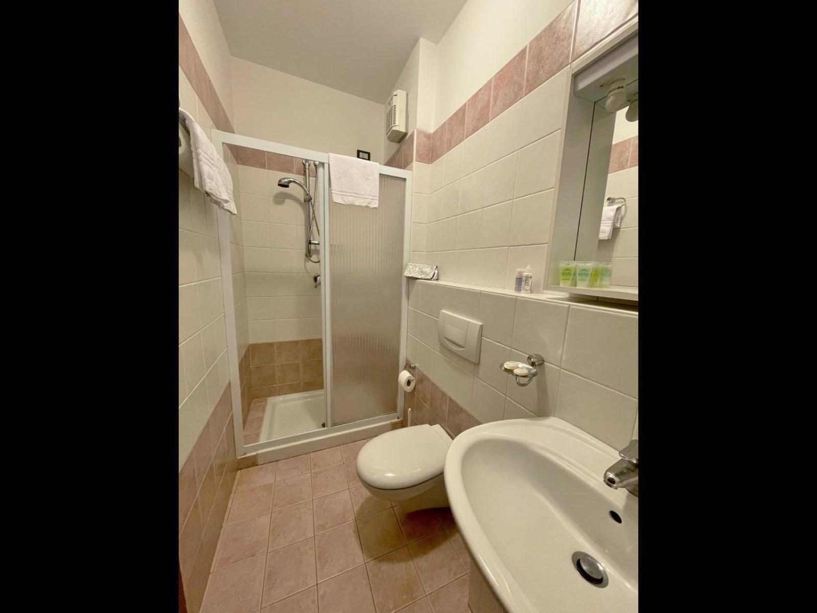 Residence Isolino ヴェルバーニア エクステリア 写真